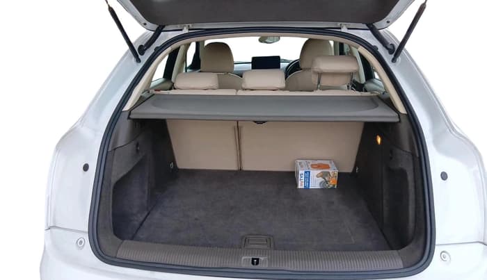 2014 Audi Q3 2.0 TDI, Diesel, Automatic, 1,23,152 km, exterior