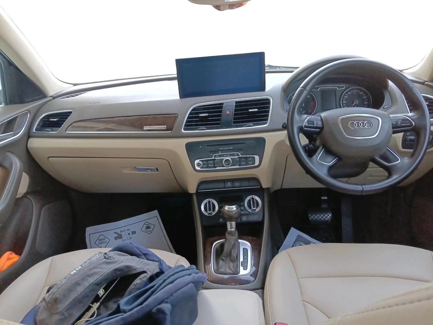 2014 Audi Q3 2.0 TDI, Diesel, Automatic, 1,23,152 km, interior