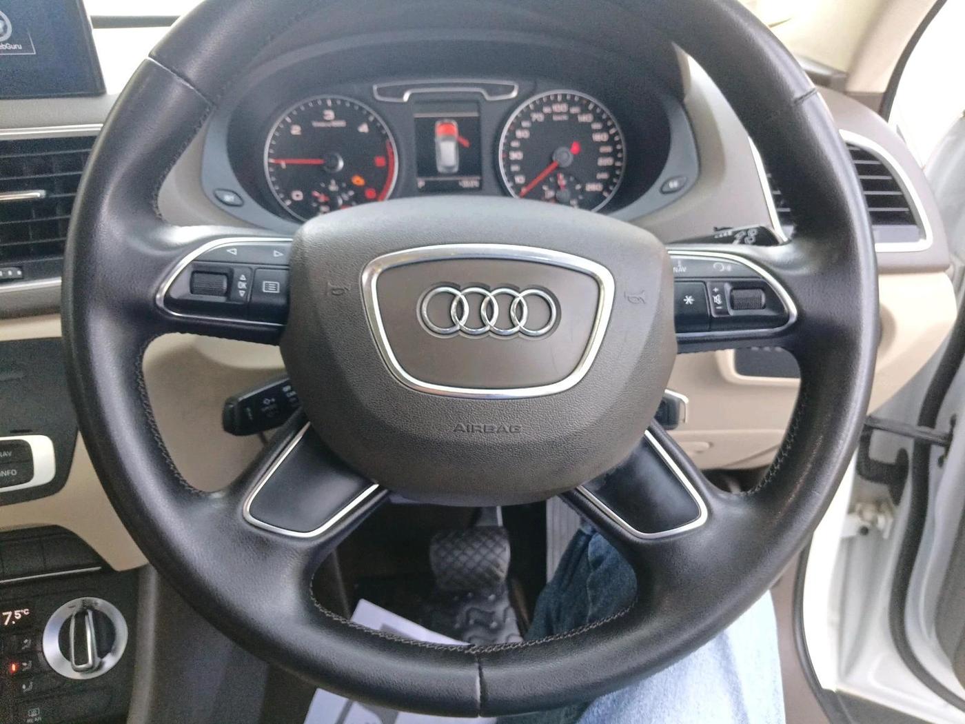 2014 Audi Q3 2.0 TDI, Diesel, Automatic, 1,23,152 km, interior