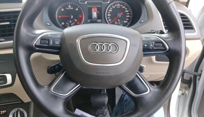2014 Audi Q3 2.0 TDI, Diesel, Automatic, 1,23,152 km, interior