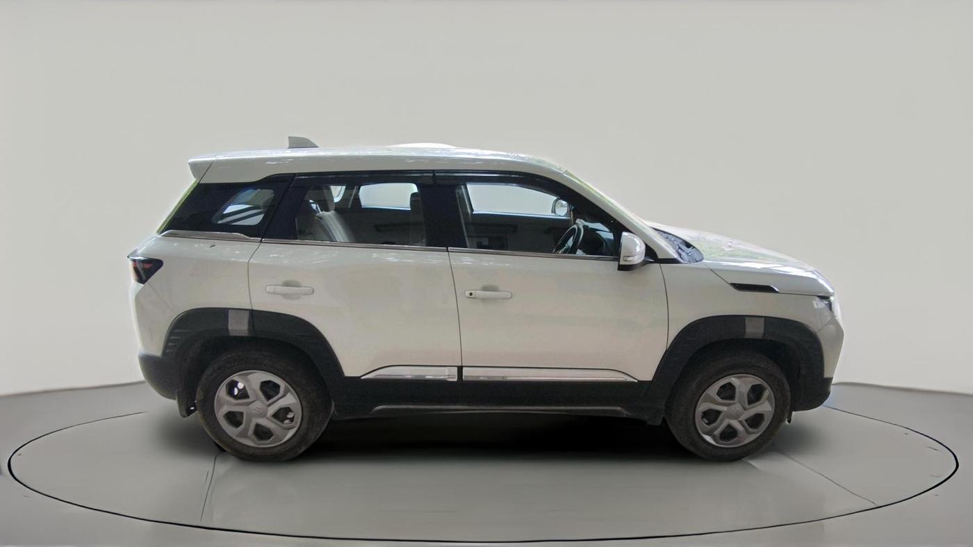 2025 Maruti BREZZA LXI S- CNG, CNG, Manual, 31,484 km, exterior