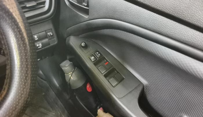 2025 Maruti BREZZA LXI S- CNG, CNG, Manual, 31,484 km, interior