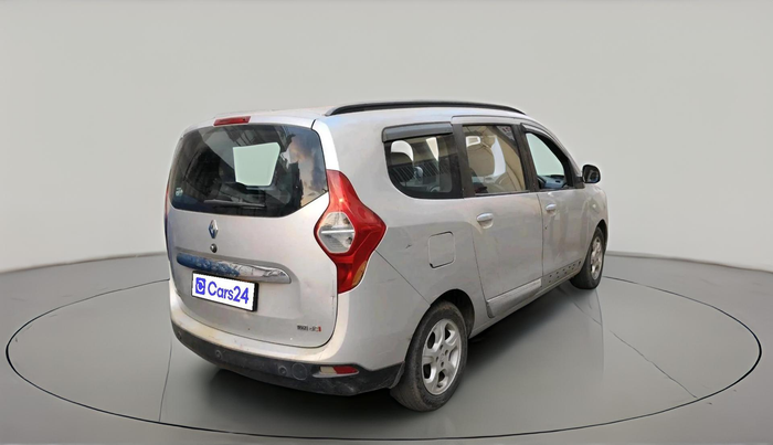 2015 Renault Lodgy 110 PS RXL 7 STR, Diesel, Manual, 1,35,587 km, exterior