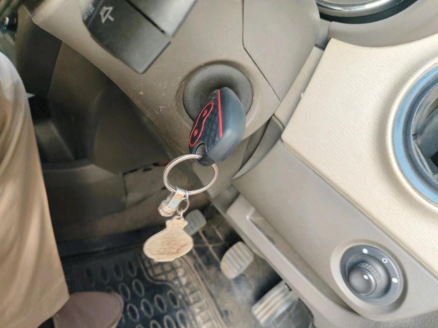 2015 Renault Lodgy 110 PS RXL 7 STR, Diesel, Manual, 1,35,587 km, interior