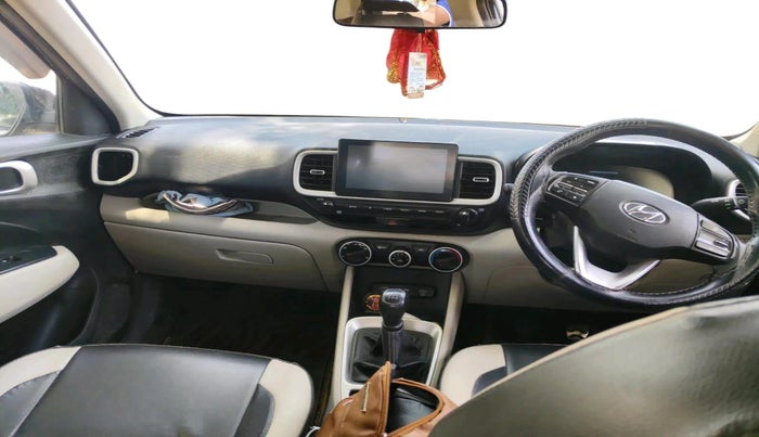 2022 Hyundai VENUE S(O) 1.2, CNG, Manual, 1,00,178 km, interior