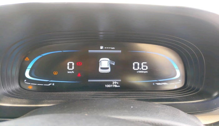 2022 Hyundai VENUE S(O) 1.2, CNG, Manual, 1,00,178 km, interior