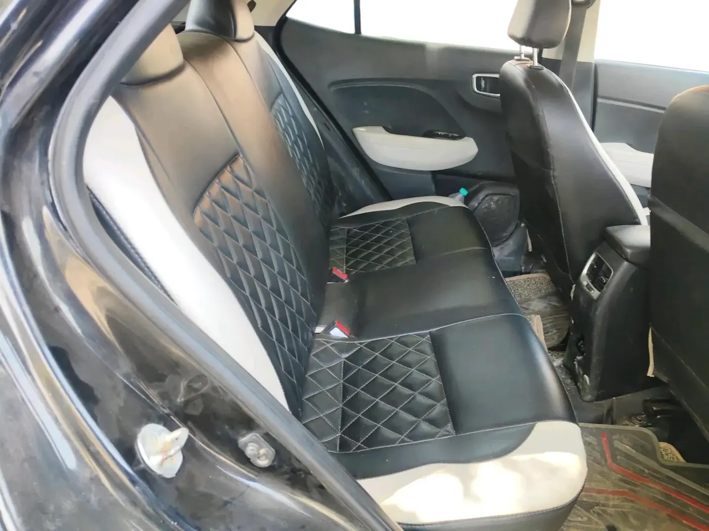 2022 Hyundai VENUE S(O) 1.2, CNG, Manual, 1,00,178 km, interior
