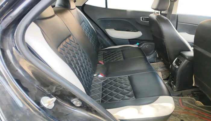 2022 Hyundai VENUE S(O) 1.2, CNG, Manual, 1,00,178 km, interior