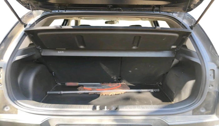 2024 Hyundai VENUE SX 1.5 CRDI, Diesel, Manual, 18,118 km, exterior