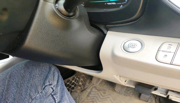 2024 Hyundai VENUE SX 1.5 CRDI, Diesel, Manual, 18,118 km, interior