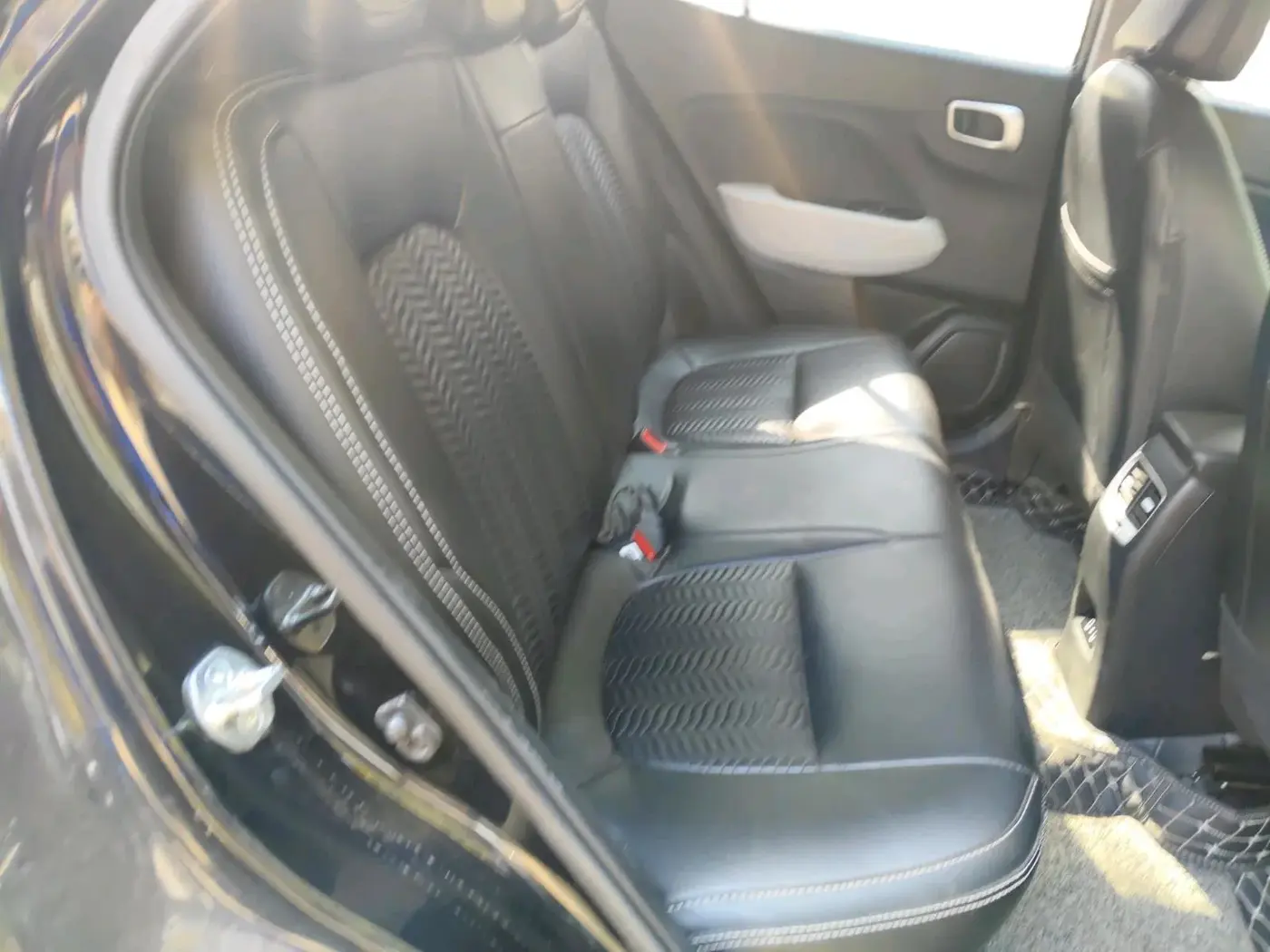 2024 Hyundai VENUE SX 1.5 CRDI, Diesel, Manual, 21,000 km, interior