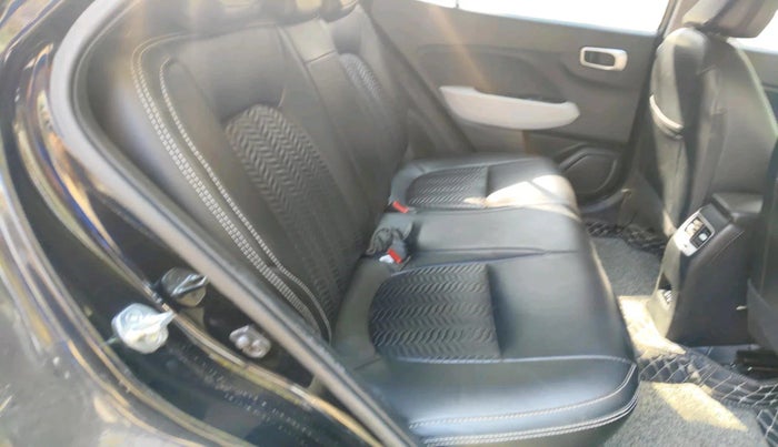 2024 Hyundai VENUE SX 1.5 CRDI, Diesel, Manual, 18,118 km, interior