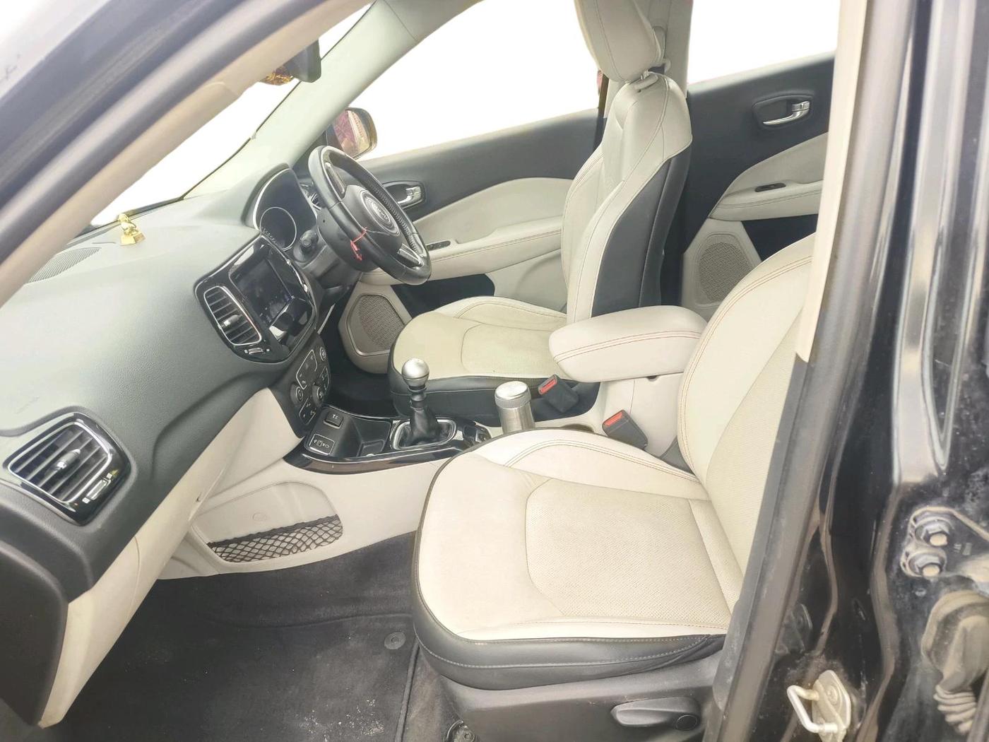 2018 Jeep Compass LIMITED 2.0 DIESEL, Diesel, Manual, 1,09,407 km, interior