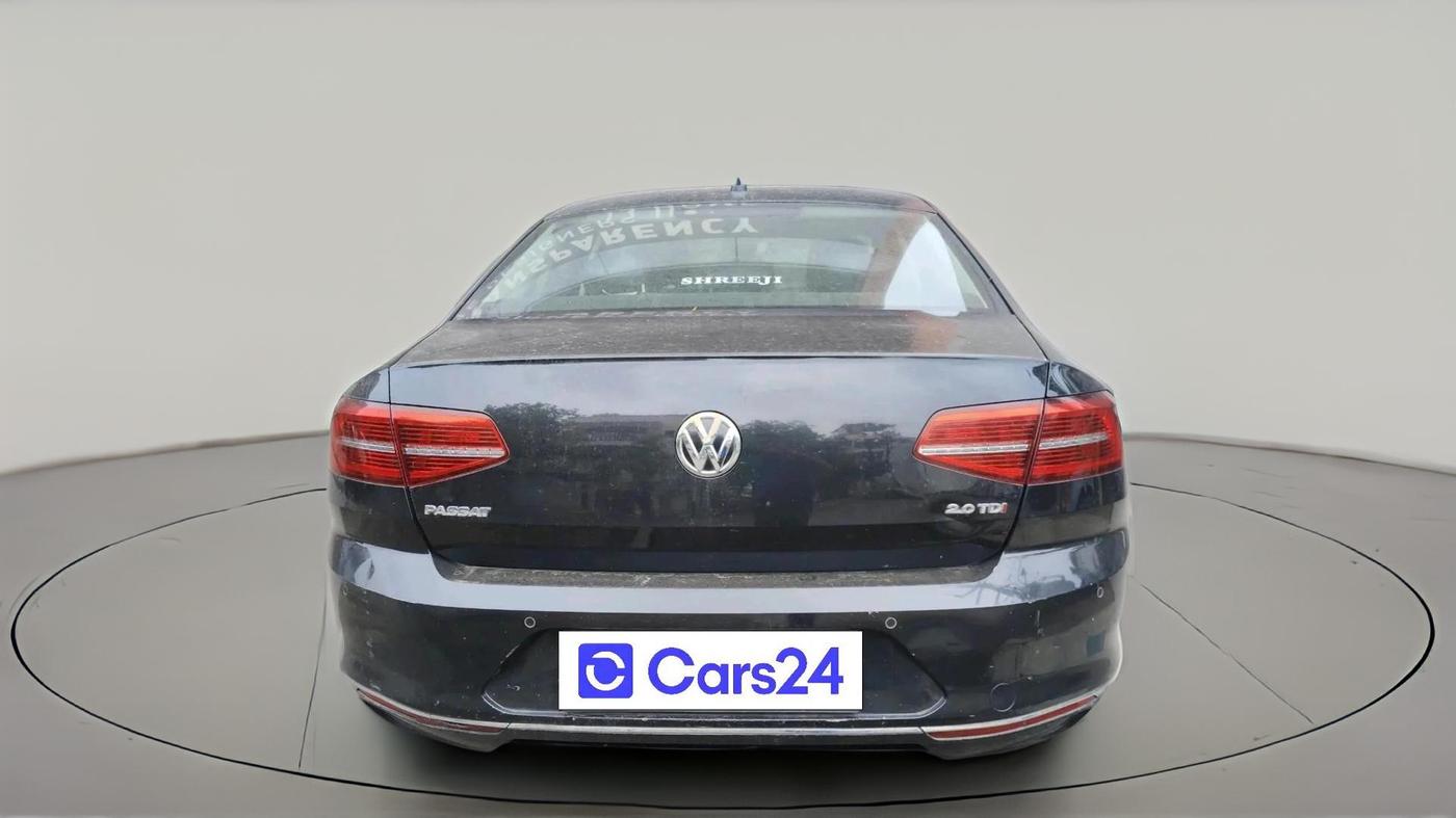 2017 Volkswagen Passat HIGHLINE DSG, Diesel, Automatic, 1,23,285 km, exterior