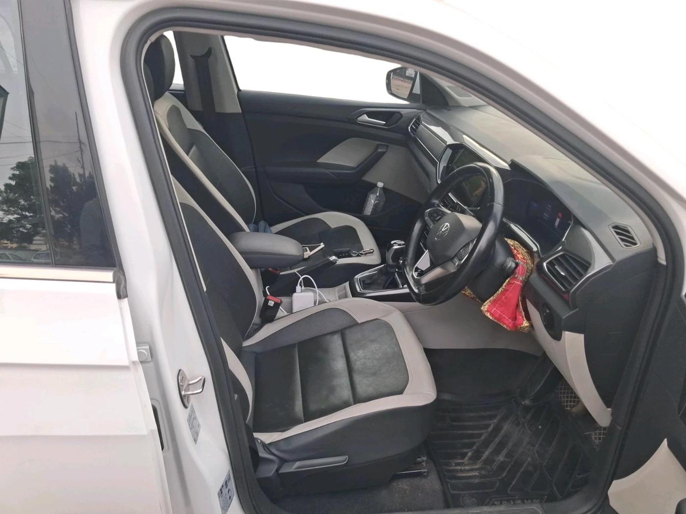 2023 Volkswagen TAIGUN TOPLINE 1.0 TSI AT, Petrol, Automatic, 49,935 km, interior