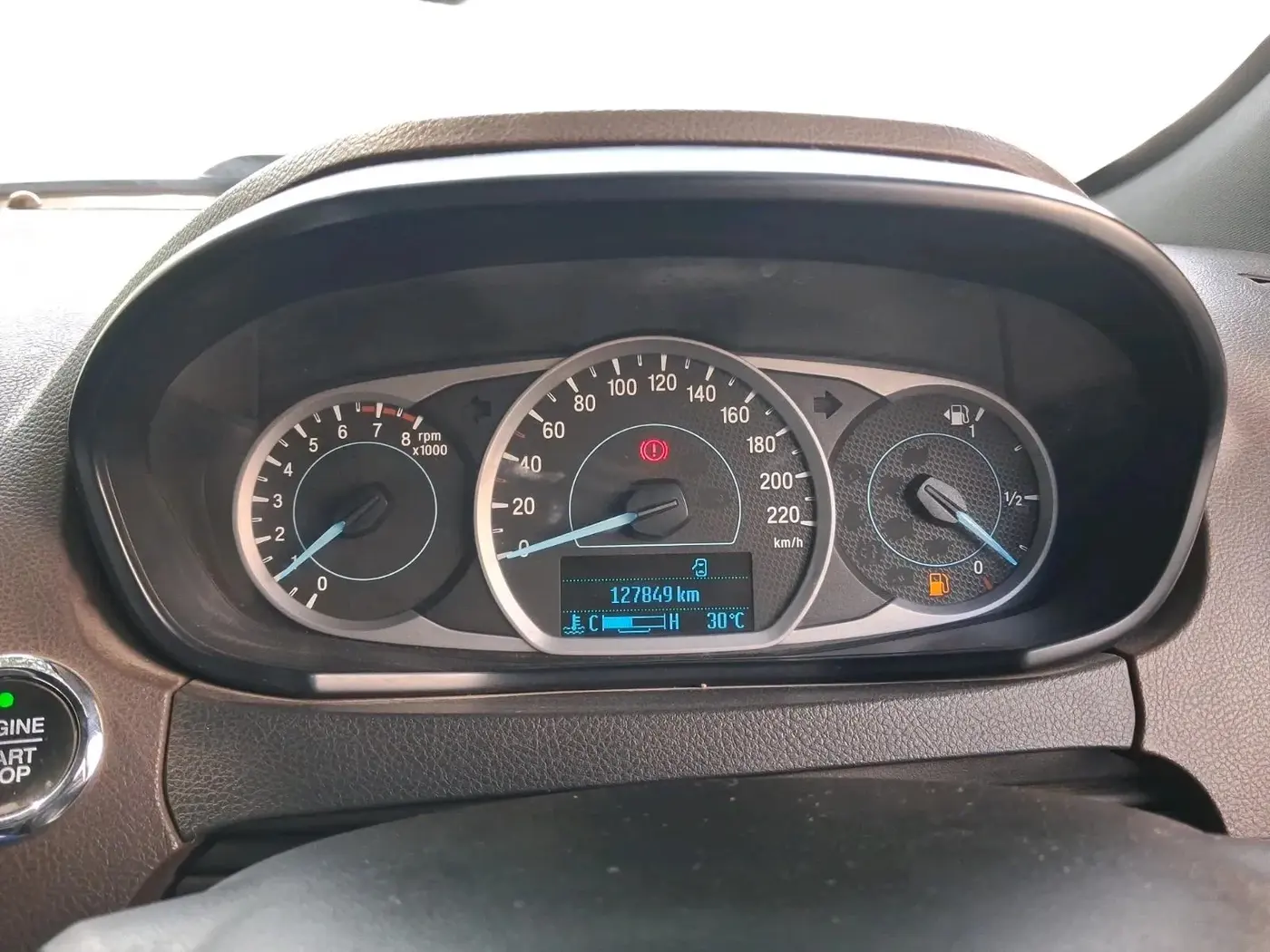 2018 Ford FREESTYLE TITANIUM 1.2 PETROL, Petrol, Manual, 1,27,849 km, interior