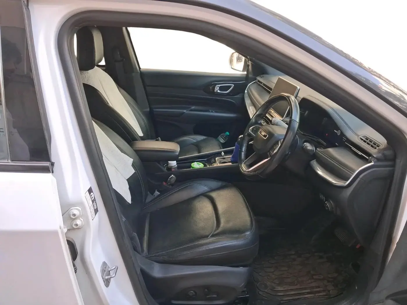 2022 Jeep Compass MODEL S (O) DIESEL 4X4 AT, Diesel, Automatic, 1,00,026 km, interior