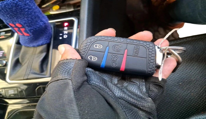 2022 Jeep Compass MODEL S (O) DIESEL 4X4 AT, Diesel, Automatic, 1,00,026 km, interior