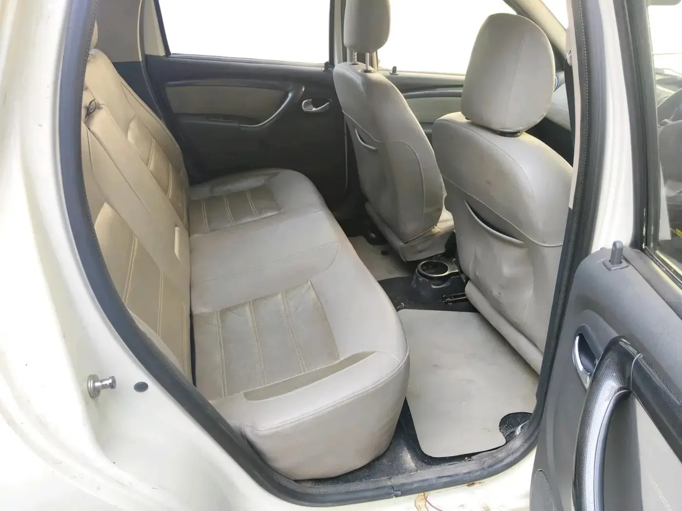 2015 Renault Duster 110 PS RXL DIESEL, Diesel, Manual, 1,50,000 km, interior