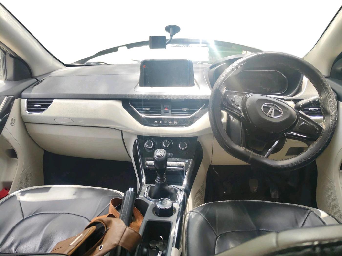 2022 Tata NEXON XZ PETROL, CNG, Manual, 68,018 km, interior
