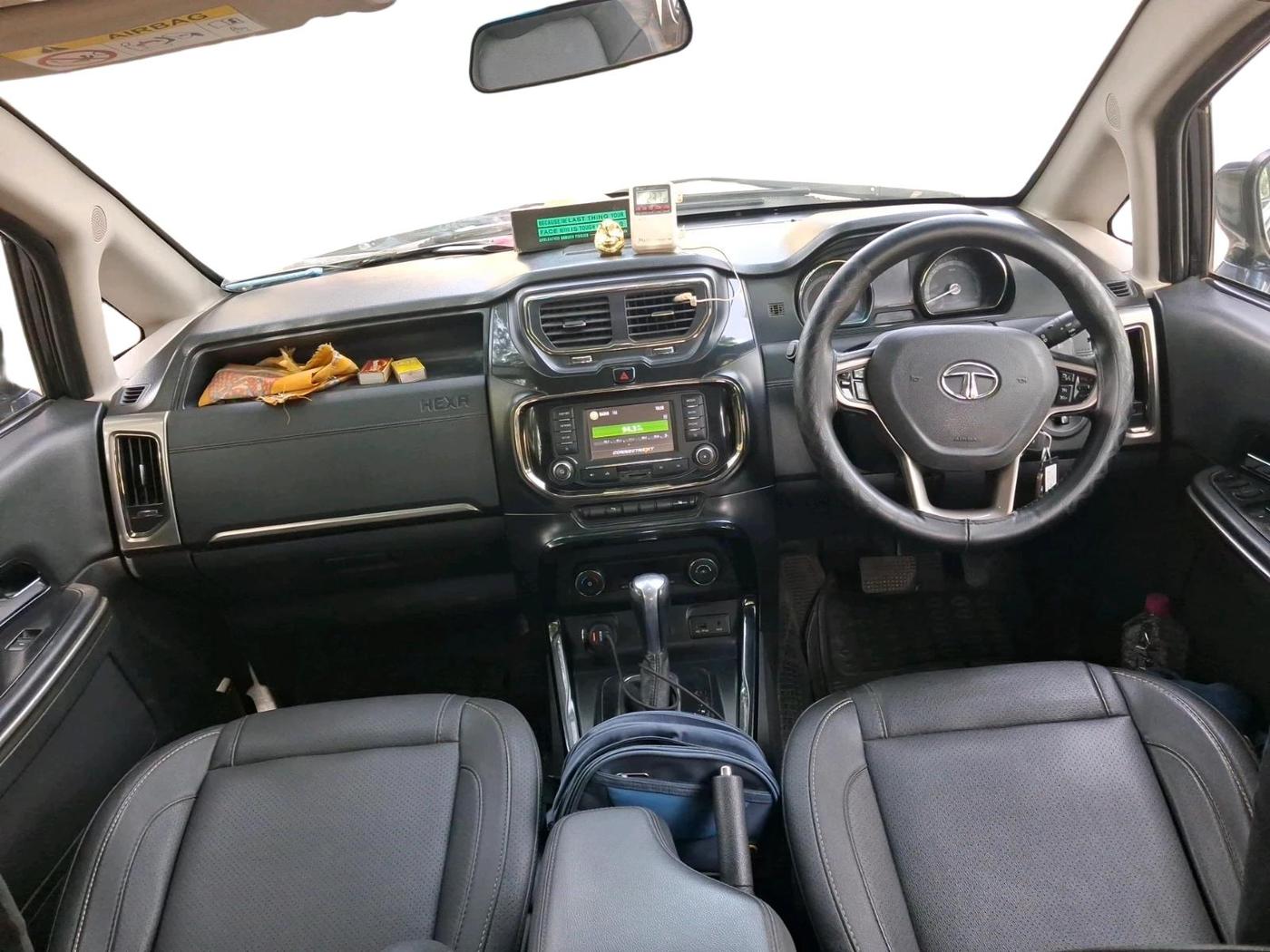 2018 Tata Hexa XTA 4X2 7 STR, Diesel, Automatic, 1,23,199 km, interior
