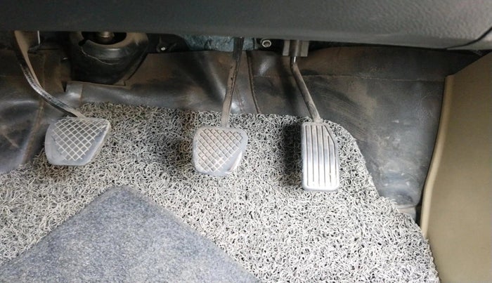 2015 Honda Brio S MT, CNG, Manual, 90,411 km, interior