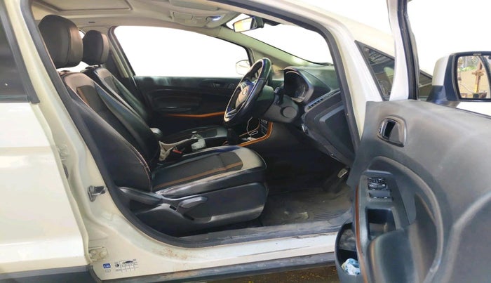 2018 Ford Ecosport TITANIUM 1.5L SPORTS(SUNROOF) DIESEL, Diesel, Manual, 1,04,048 km, interior