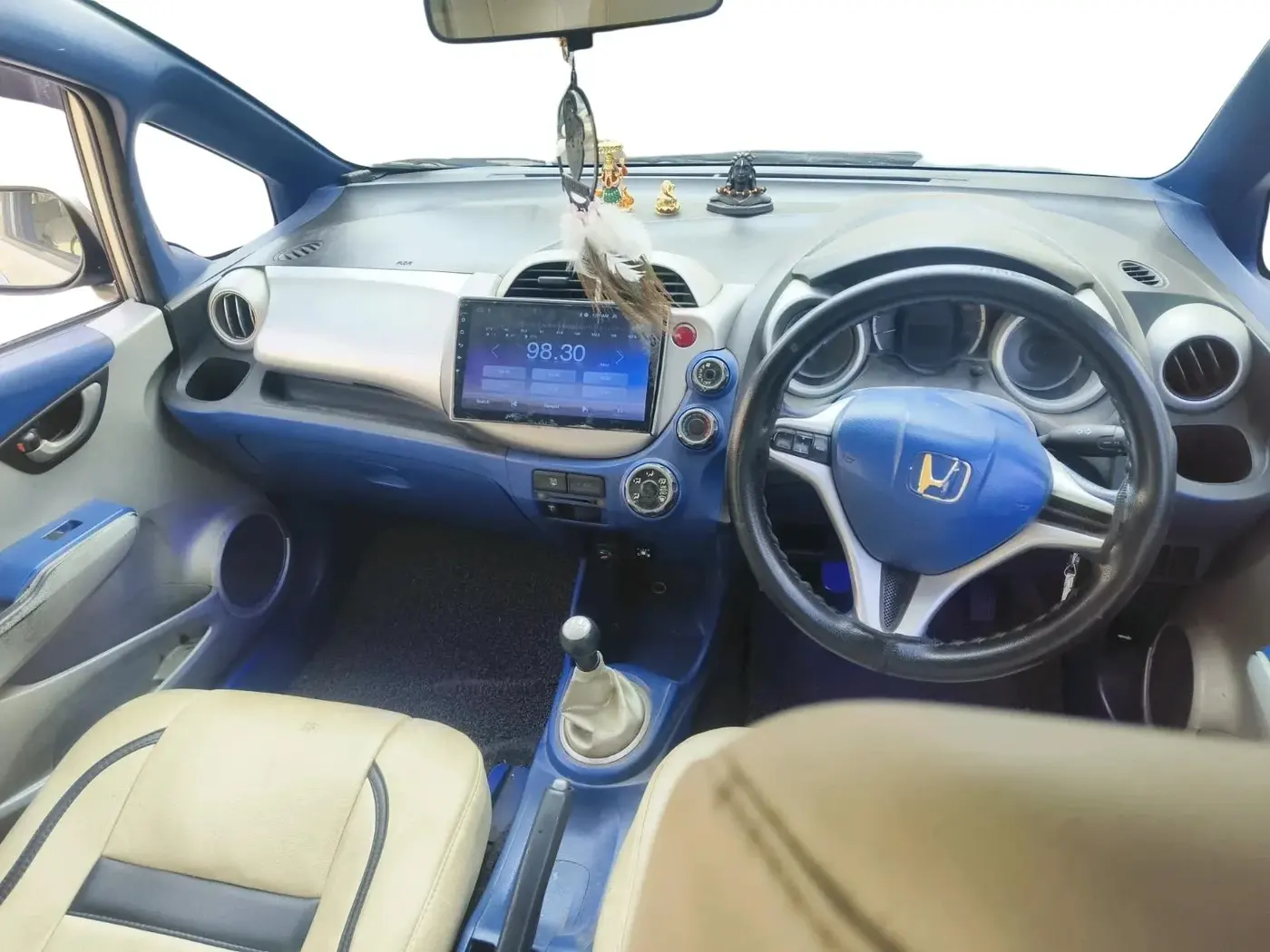 2011 Honda Jazz 1.2L I-VTEC BASE, CNG, Manual, 1,48,965 km, interior