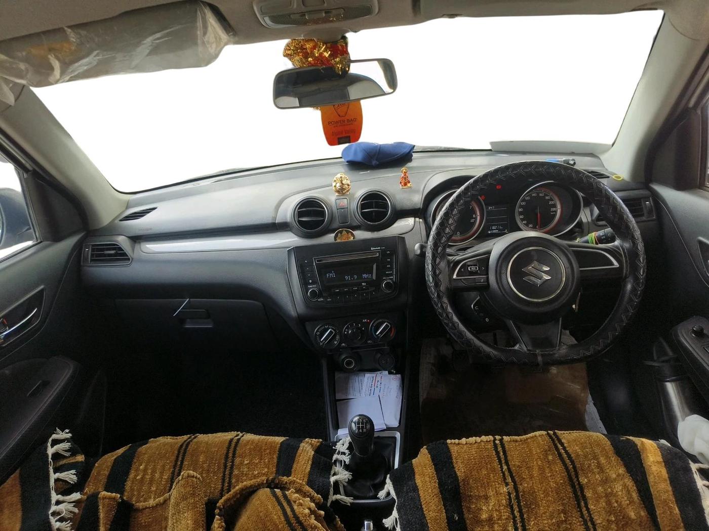 2019 Maruti Swift VXI, Petrol, Manual, 1,18,464 km, interior