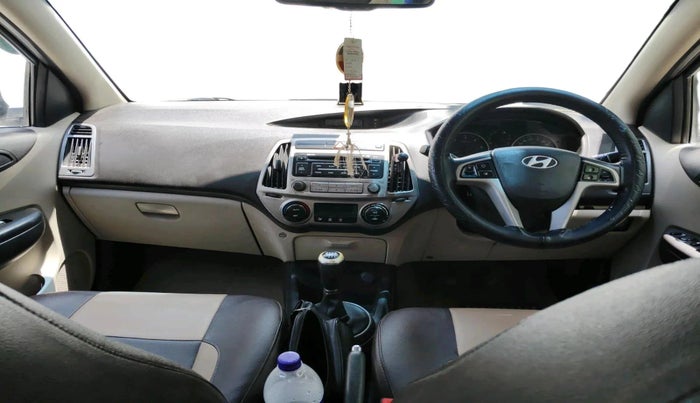 2013 Hyundai i20 SPORTZ 1.4 CRDI, Diesel, Manual, 1,76,011 km, interior