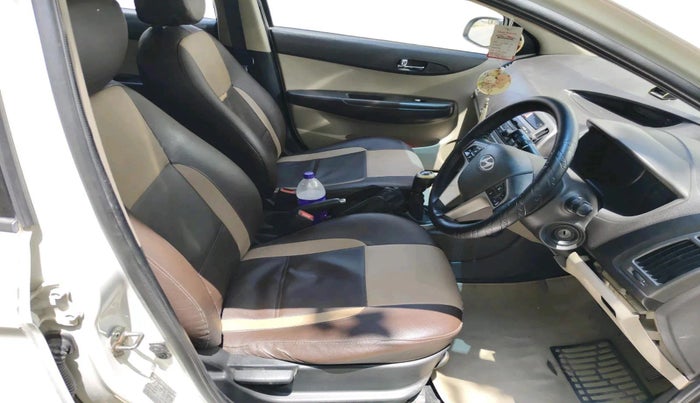 2013 Hyundai i20 SPORTZ 1.4 CRDI, Diesel, Manual, 1,76,011 km, interior