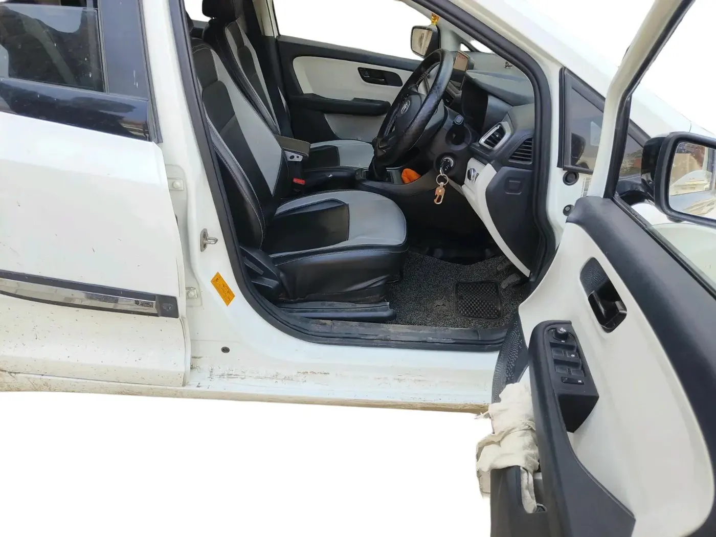 2023 Tata ALTROZ XM PLUS CNG, CNG, Manual, 46,867 km, interior