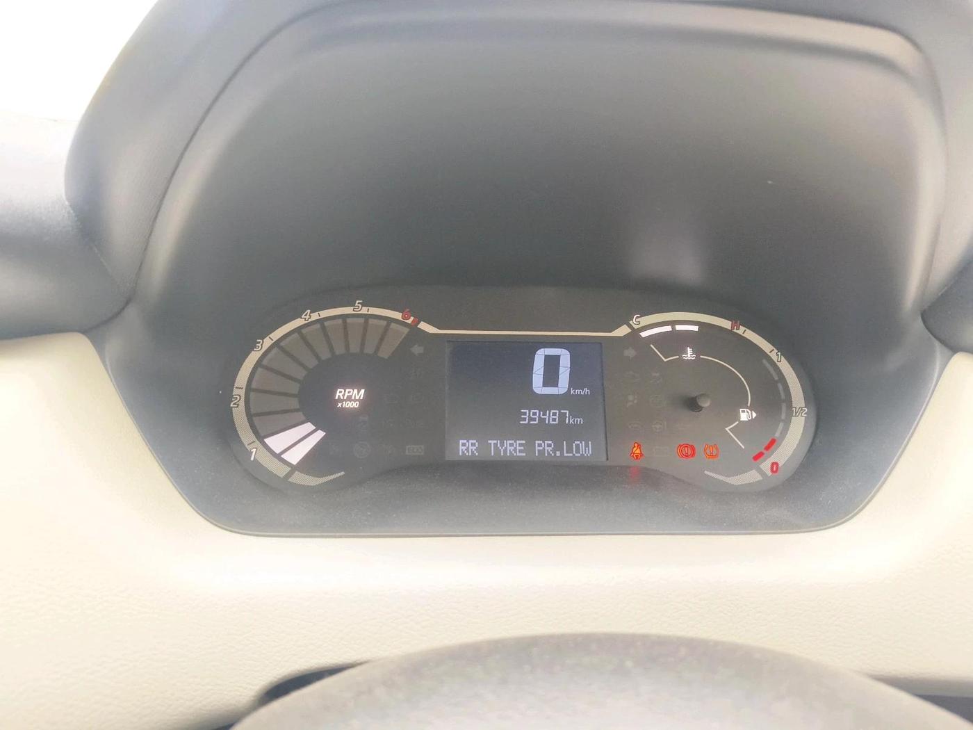 2023 Nissan MAGNITE Magnite Geza Edition, CNG, Manual, 39,487 km, interior
