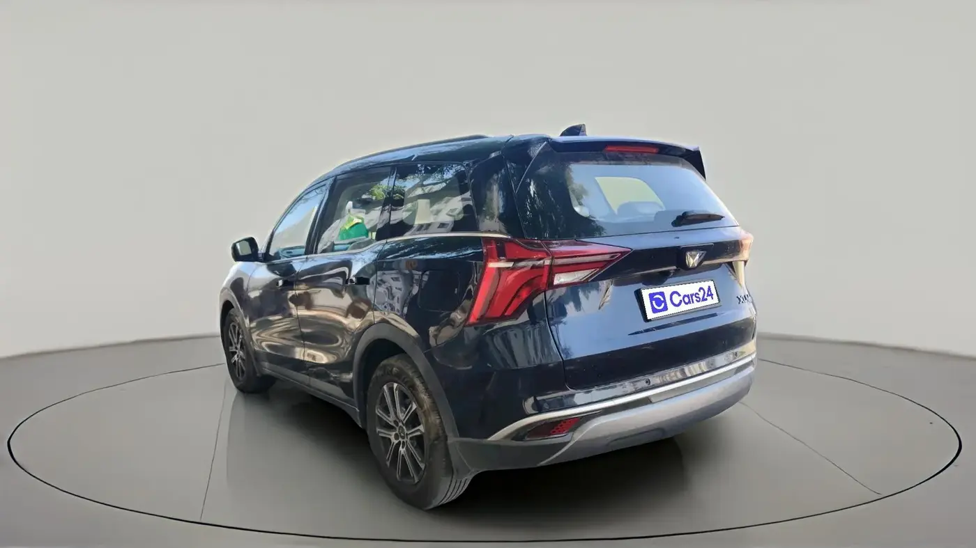 2023 Mahindra XUV700 AX 7 LUXURY D AT 7 STR, Diesel, Automatic, 49,285 km, exterior