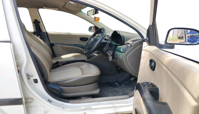 2016 Hyundai i10 MAGNA 1.1, CNG, Manual, 78,347 km, interior