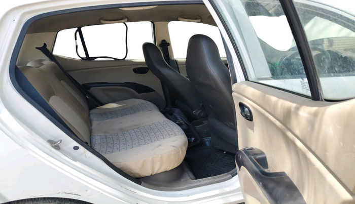 2016 Hyundai i10 MAGNA 1.1, CNG, Manual, 78,347 km, interior