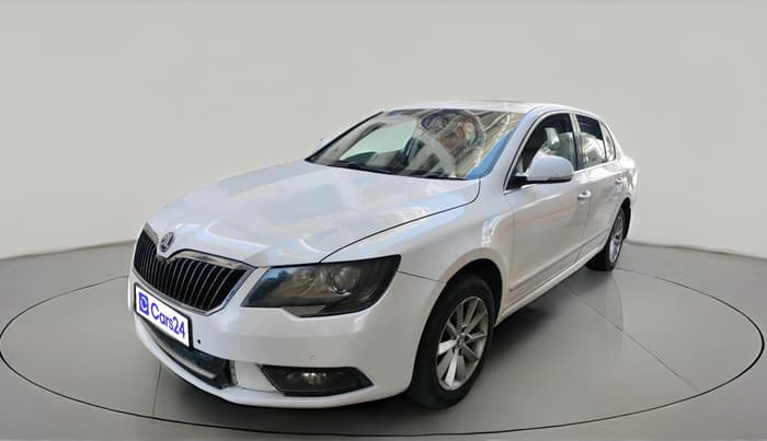 2015 Skoda Superb ELEGANCE 2.0 TDI CR AT, Diesel, Automatic, 1,16,390 km, exterior