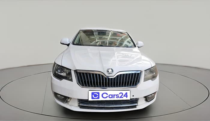 2015 Skoda Superb ELEGANCE 2.0 TDI CR AT, Diesel, Automatic, 1,16,390 km, exterior