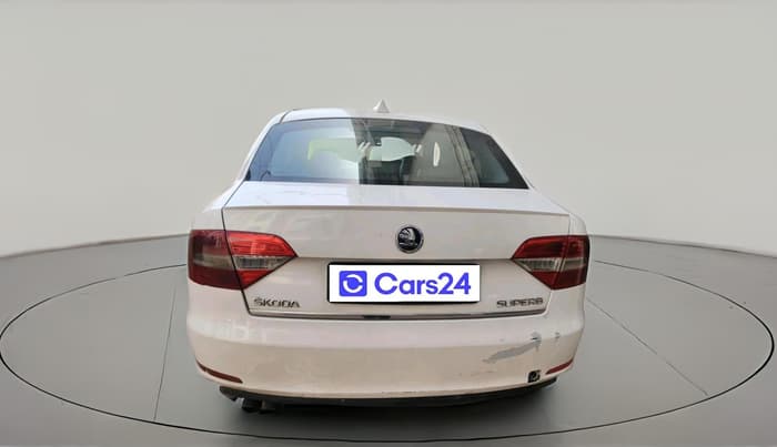 2015 Skoda Superb ELEGANCE 2.0 TDI CR AT, Diesel, Automatic, 1,16,390 km, exterior