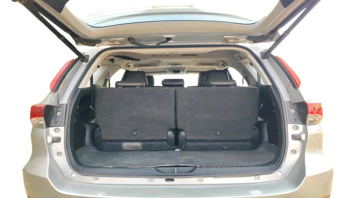 2017 Toyota Fortuner 2.8 4X2 AT, Diesel, Automatic, 1,52,473 km, exterior