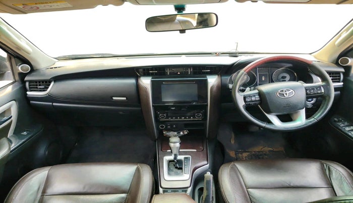 2017 Toyota Fortuner 2.8 4X2 AT, Diesel, Automatic, 1,52,473 km, interior