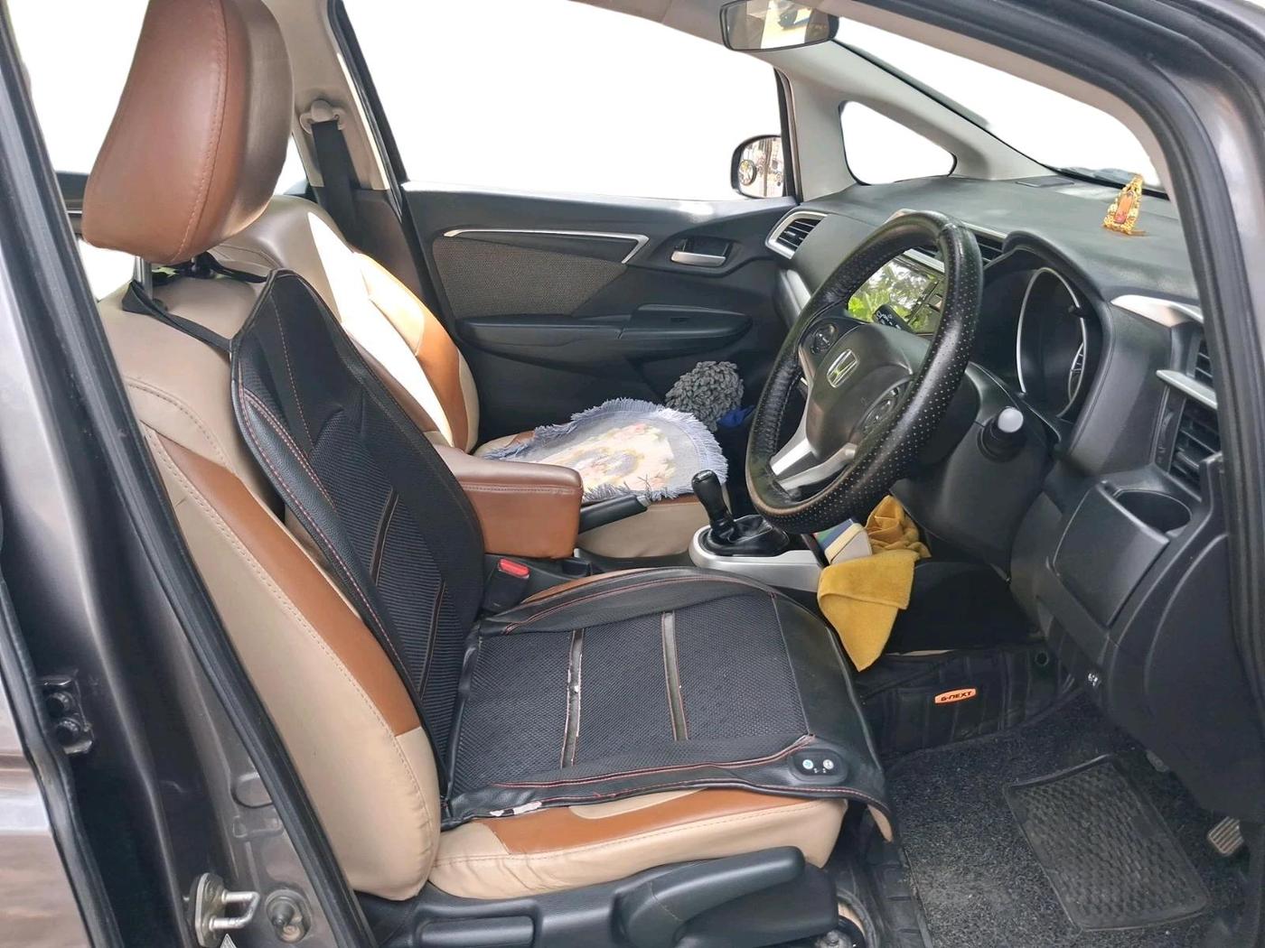 2017 Honda WR-V 1.5L I-DTEC VX MT, Diesel, Manual, 76,080 km, interior