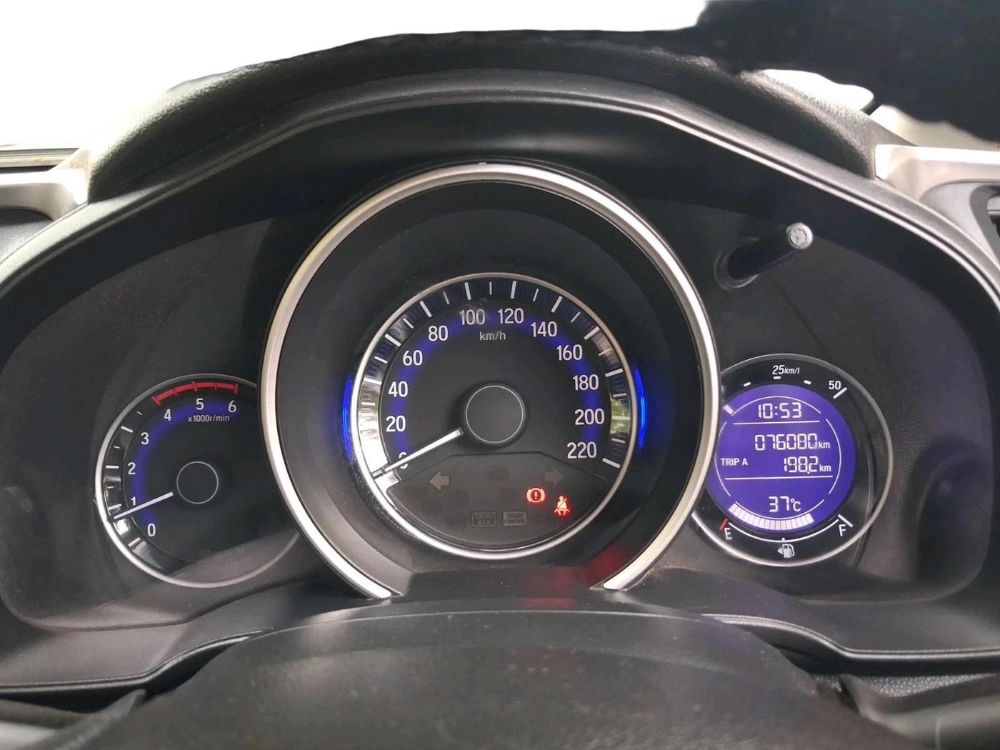 2017 Honda WR-V 1.5L I-DTEC VX MT, Diesel, Manual, 76,080 km, interior