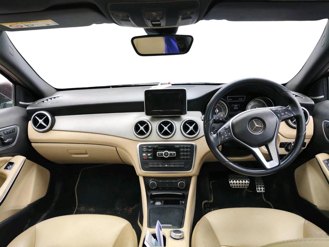 2014 Mercedes Benz C Class C 200 AVANTGARDE, Petrol, Automatic, 1,08,304 km, interior