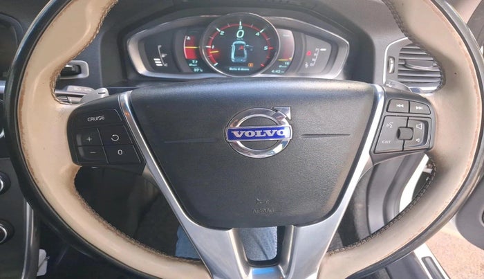 2015 Volvo S60 SUMMUM D5, Diesel, Automatic, 81,613 km, interior