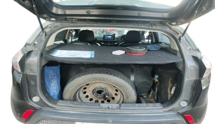 2019 Tata NEXON KRAZ MT PETROL, CNG, Manual, 1,23,801 km, exterior
