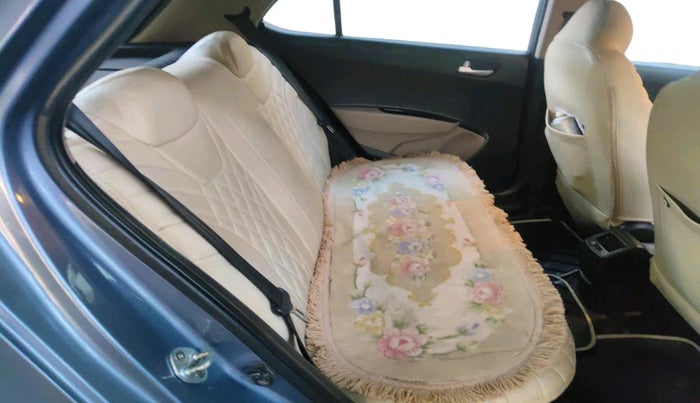 2017 Hyundai Grand i10 SPORTZ (O) 1.2 KAPPA VTVT, Petrol, Manual, 76,366 km, interior