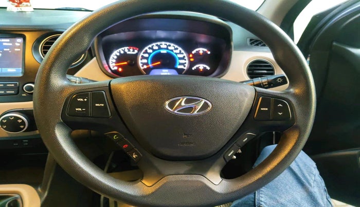 2017 Hyundai Grand i10 SPORTZ (O) 1.2 KAPPA VTVT, Petrol, Manual, 76,366 km, interior