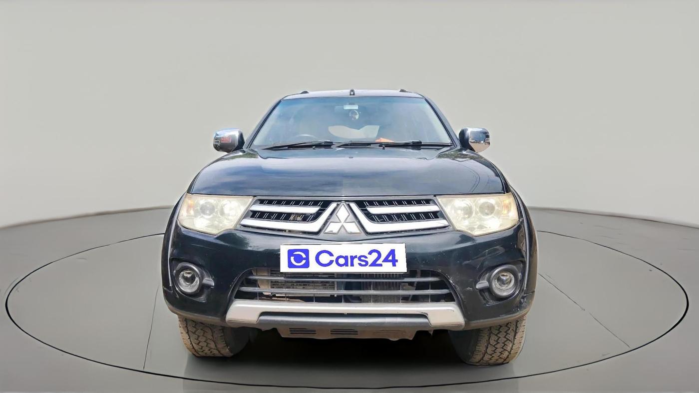 2016 Mitsubishi Pajero Sport 2.5 AT 4X2, Diesel, Automatic, 1,05,164 km, exterior