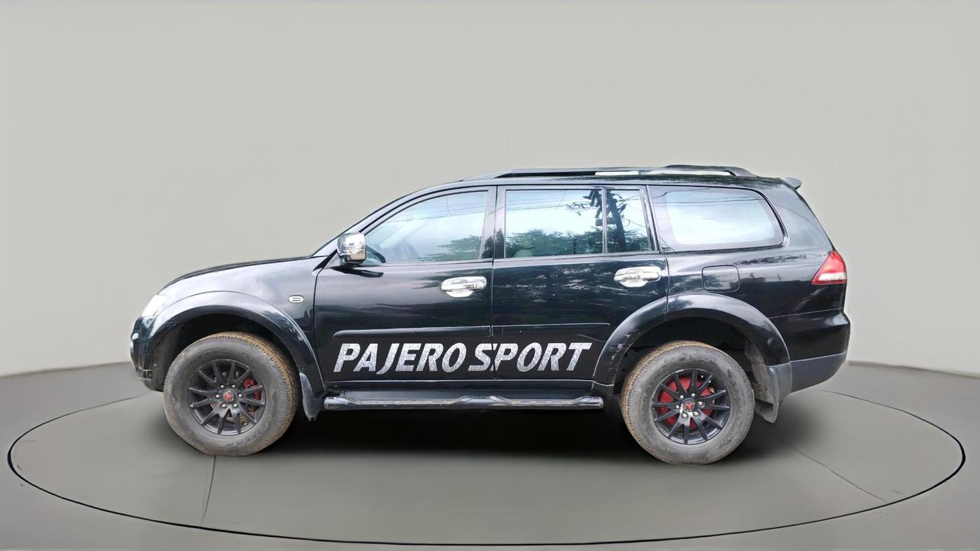 2016 Mitsubishi Pajero Sport 2.5 AT 4X2, Diesel, Automatic, 1,05,164 km, exterior